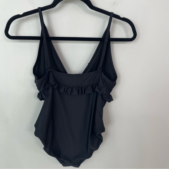 J. Crew Ruffle Deep-V One-piece Swimsuit Size 12 Womens Black Vacation Beach  S1 - Picture 6 of 8